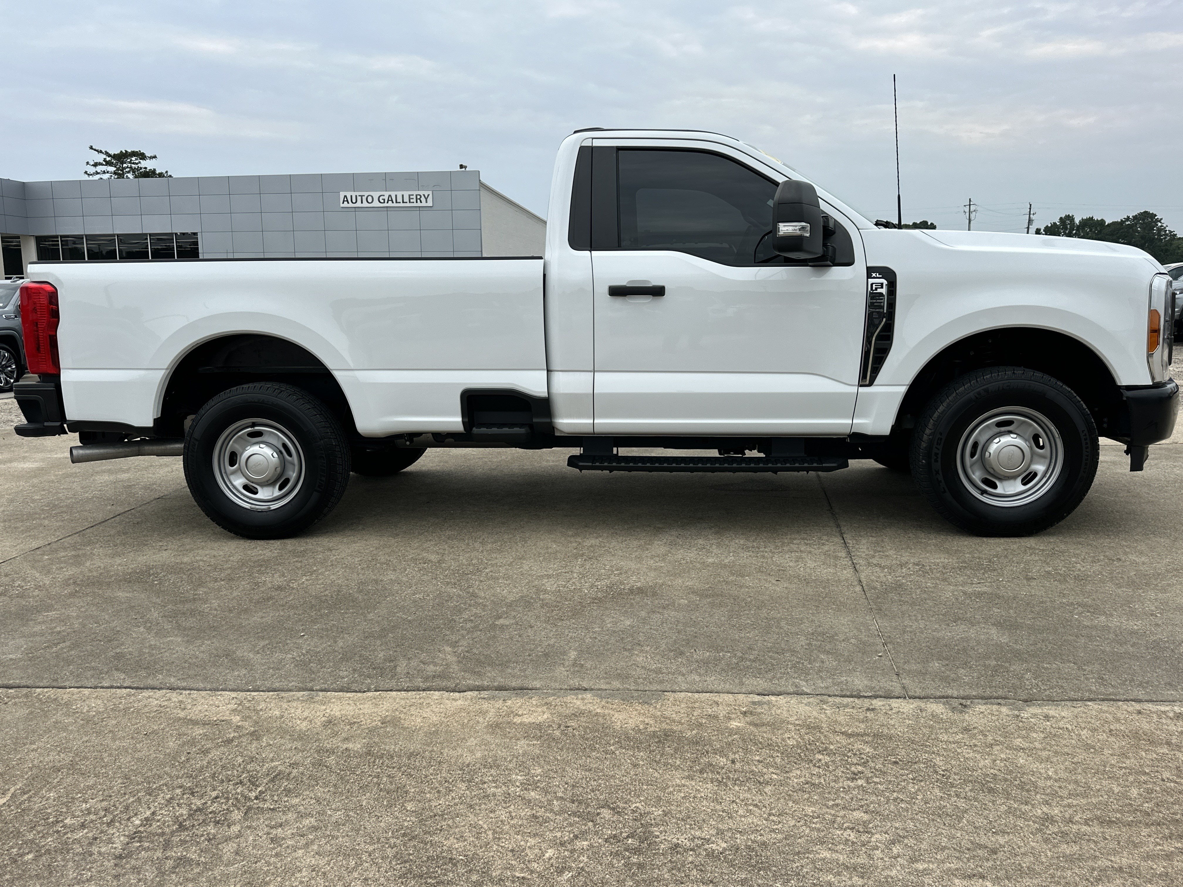 2023 Ford F-250 Super Duty XL - Photo 6