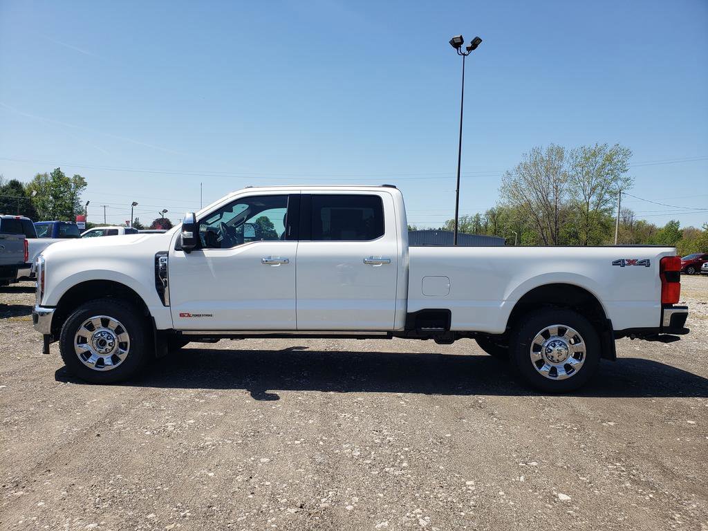 New 2026 Star White Metallic Tri-Coat Ford F-350® King Ranch® image 7