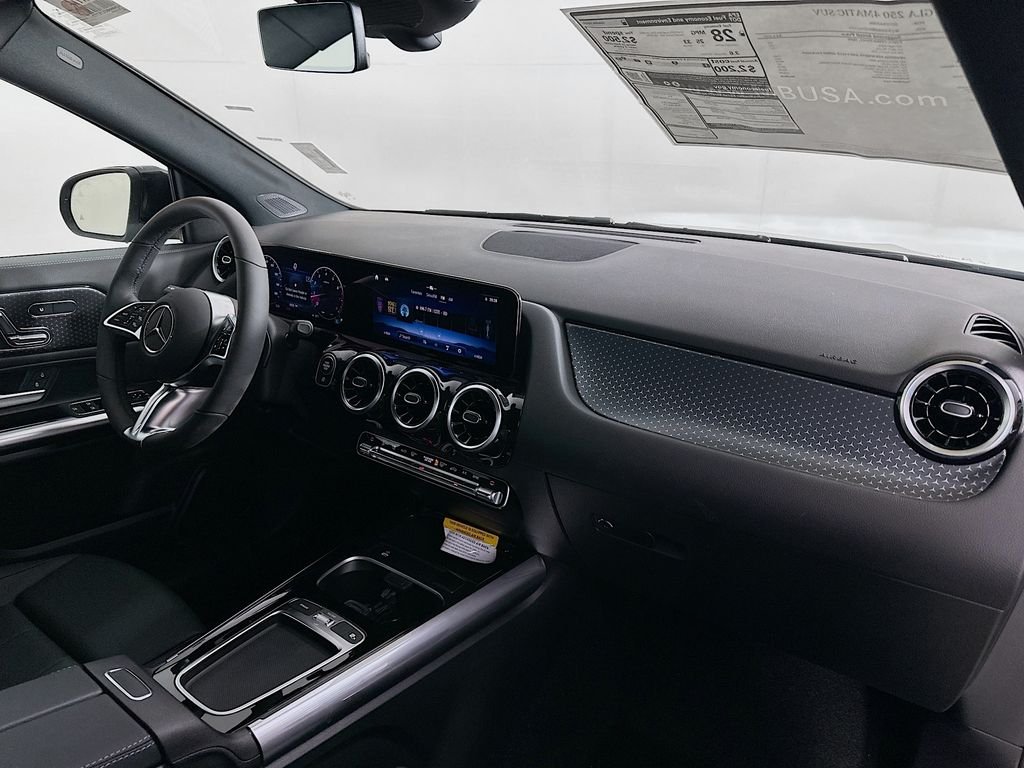 New 2026 Night Black Mercedes-Benz GLA 250 image 27