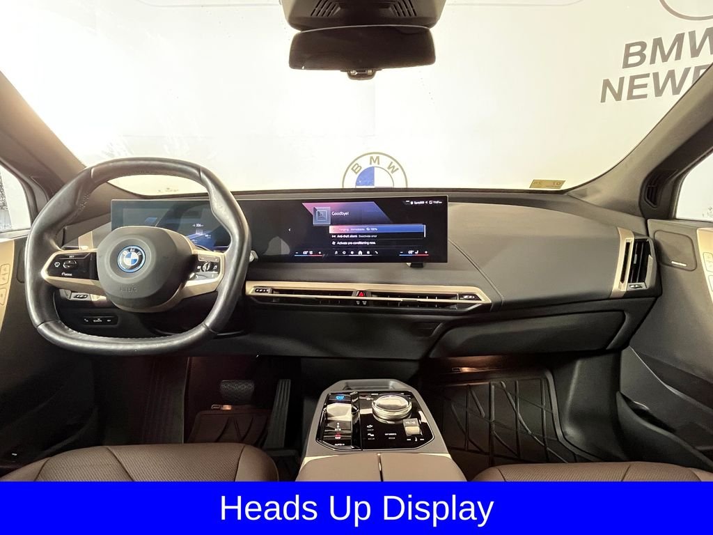 Used 2024 Gray BMW xDrive50 image 10