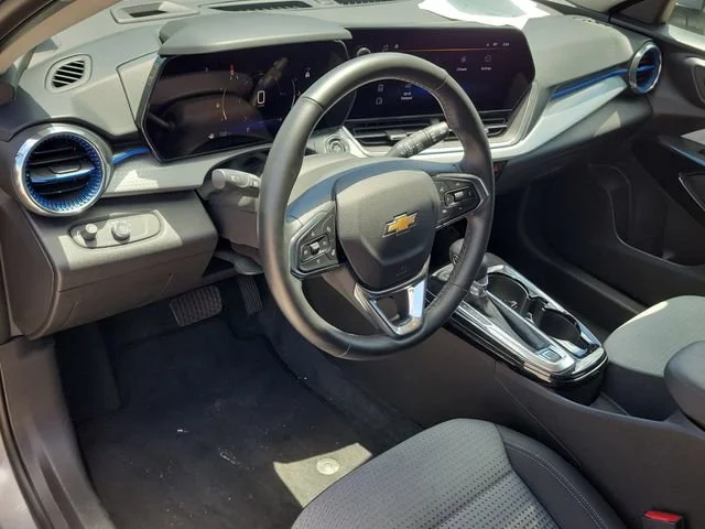 2025 Chevrolet Trax LT - Photo 15