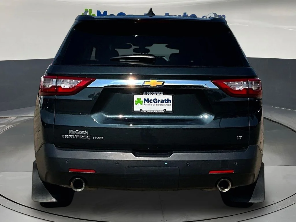 Used 2018 Gray Chevrolet LT image 6