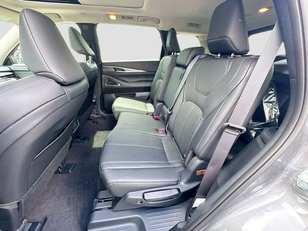 New 2027 GRAPHITE SHADOW INFINITI Luxe FWD image 26