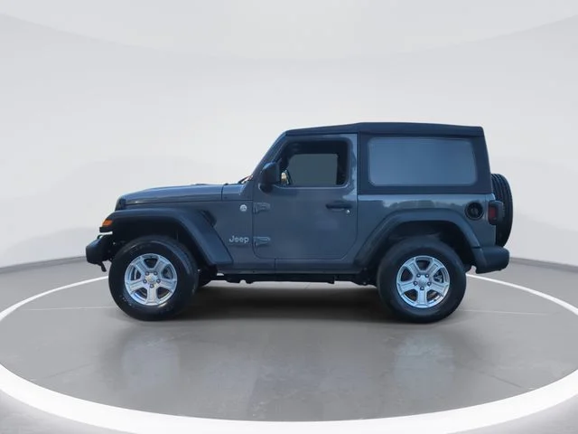 Used 2020 Gray Jeep Sport S image 5