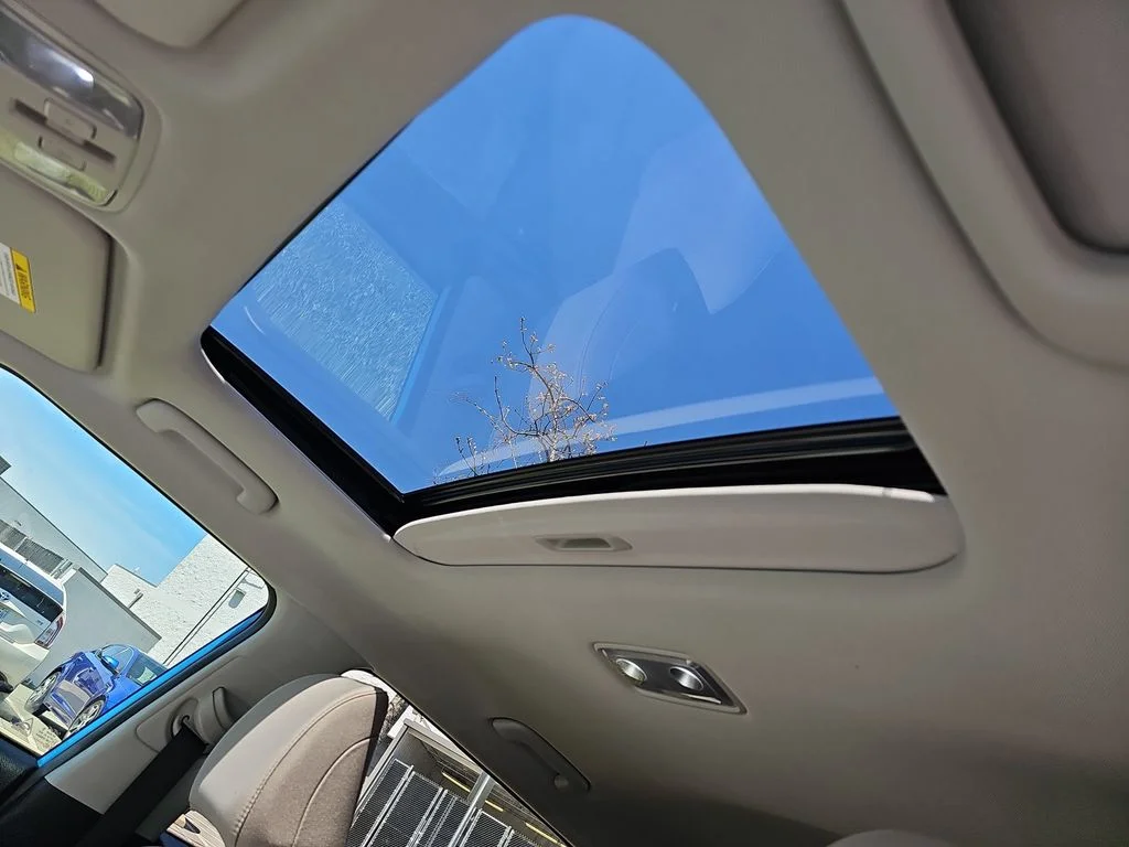 Used 2025 Blue Kia EX image 28