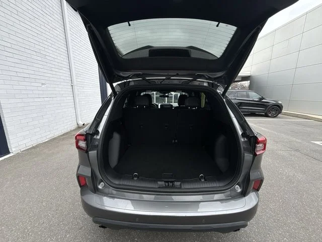 Used 2023 Gray Ford ST-Line image 21