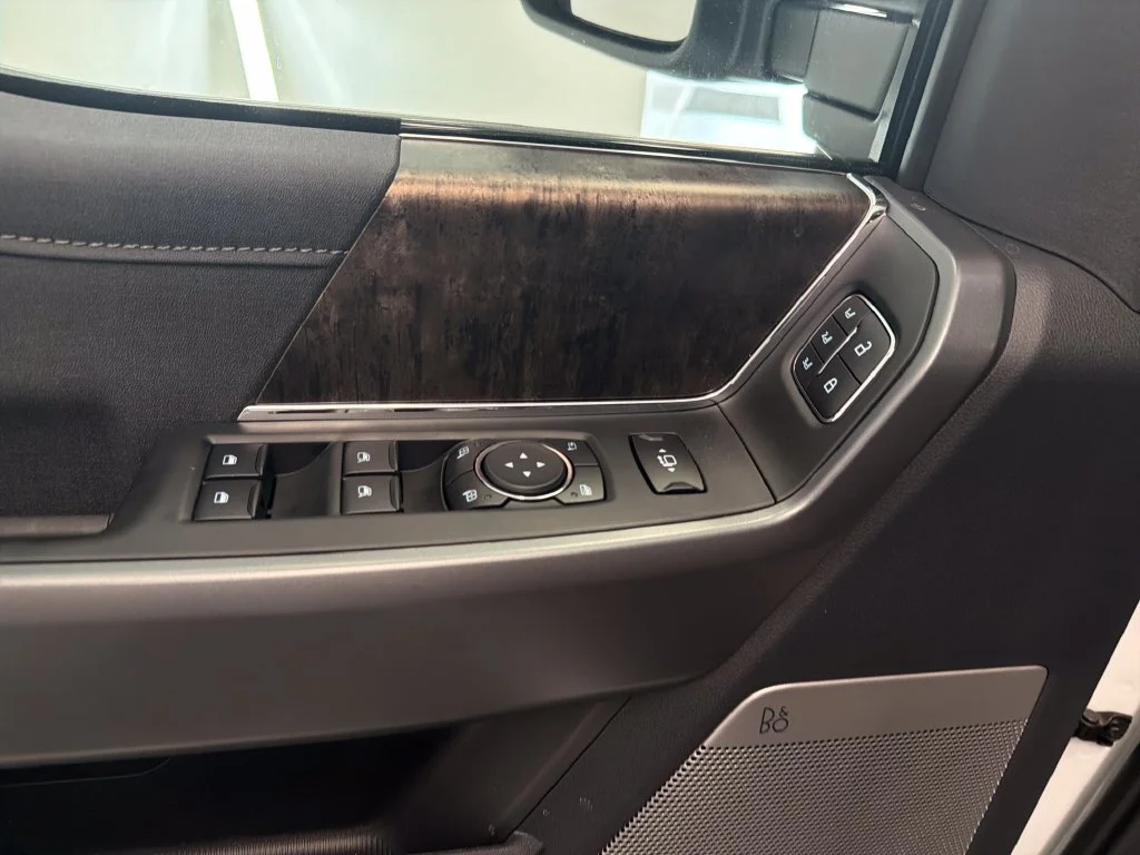 New 2027 Oxford White Ford F-250® Lariat® image 12