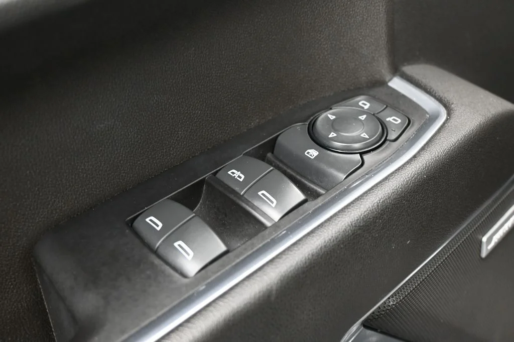 Used 2022 Summit White Chevrolet RST image 14