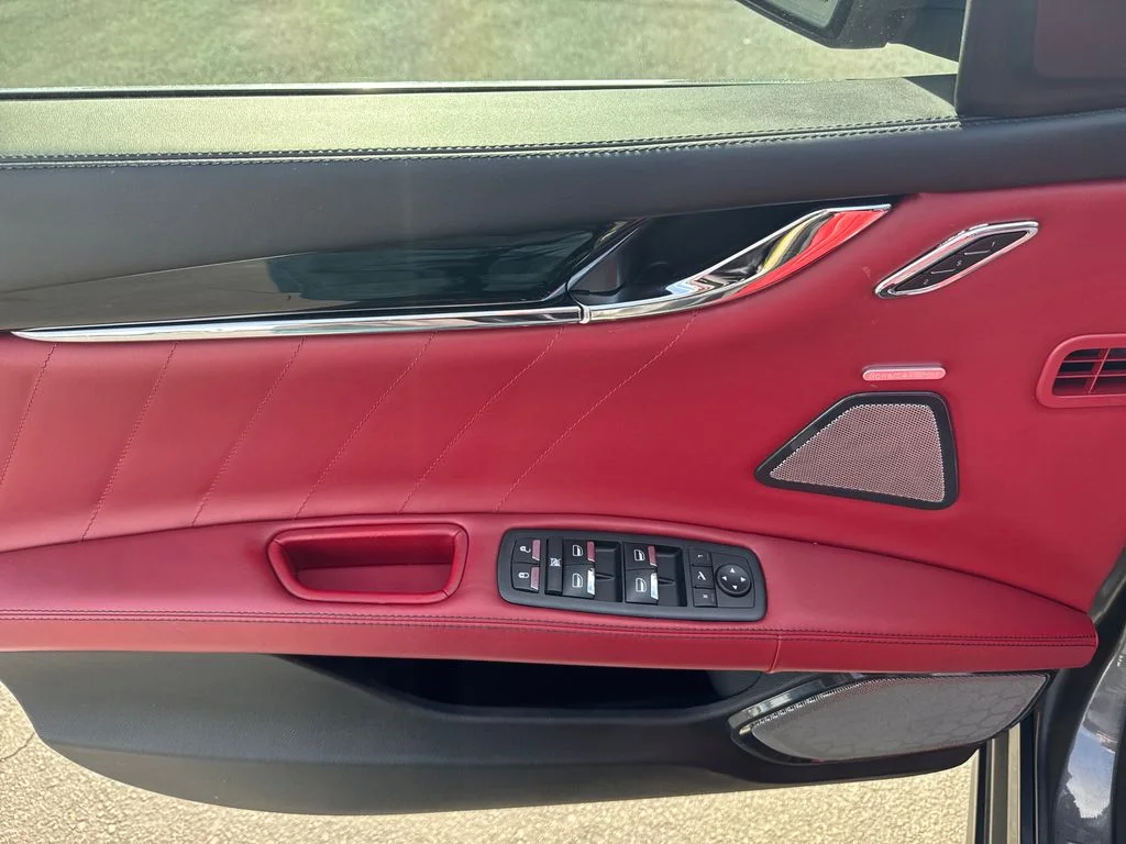Used 2019  Maserati S GranLusso image 11