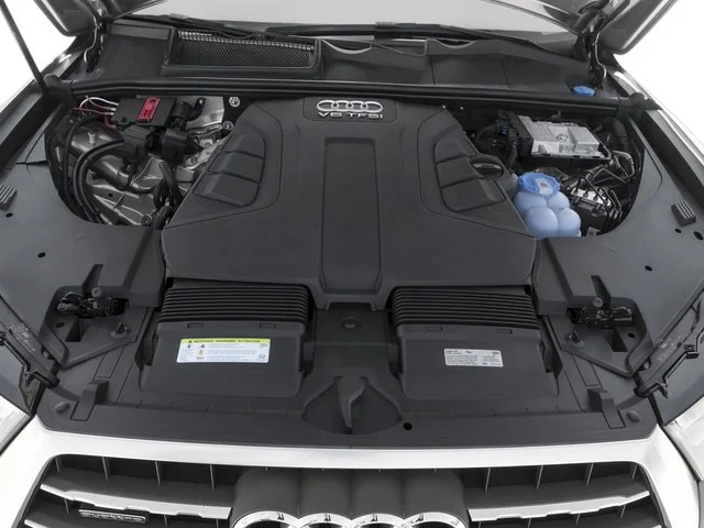 Used 2018 White Audi Q7 image 13