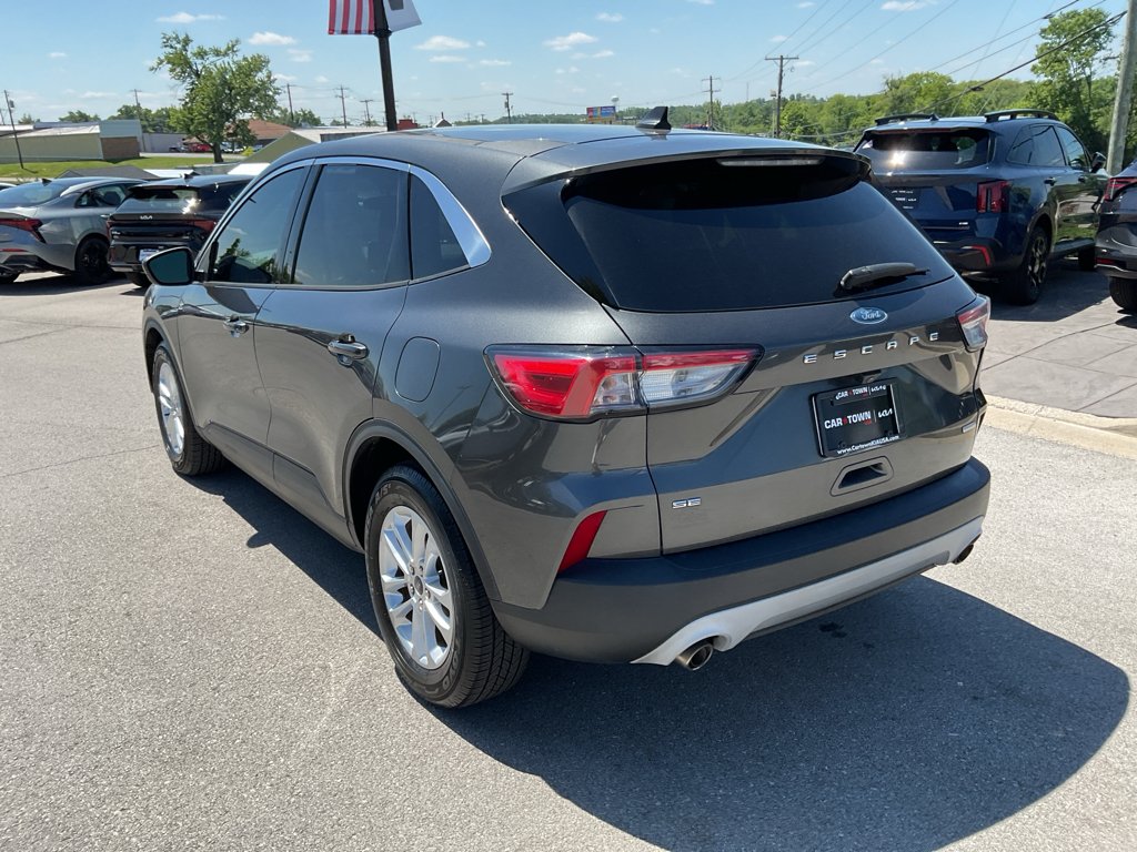 Used 2020 Magnetic Metallic Ford SE image 7