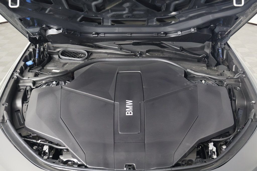 New 2026 Dravit Grey Metallic BMW eDrive50 image 9