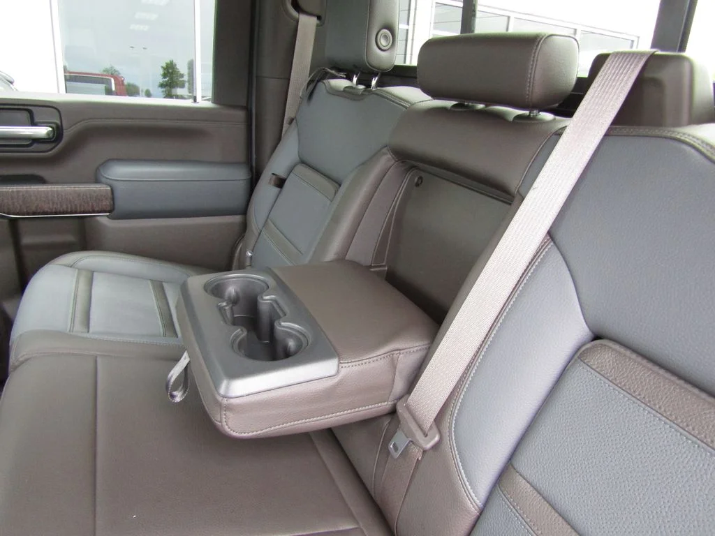 Used 2023 Red GMC Denali image 41