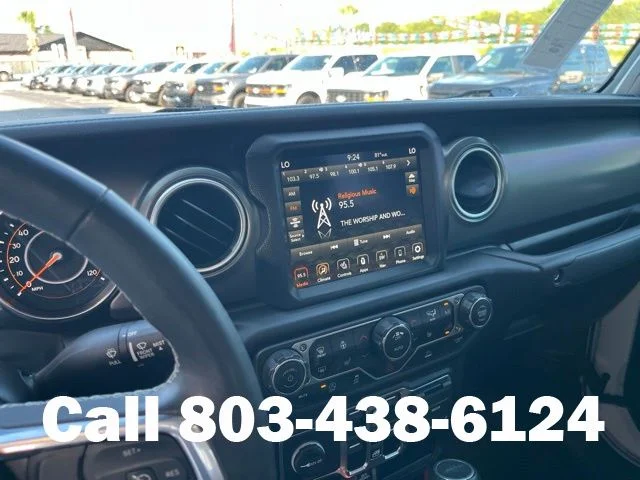 Used 2023 White Jeep Rubicon image 25