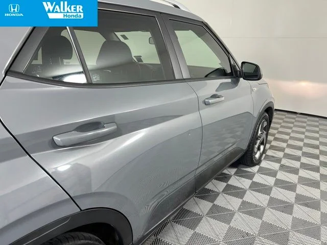 Used 2022 Galactic Gray Hyundai SEL image 11