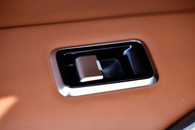 2026 Jaguar F-Pace R-Dynamic S - Photo 29