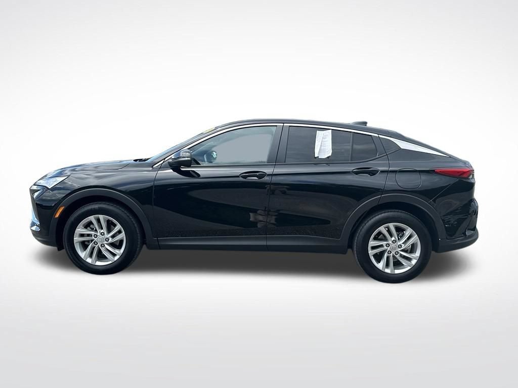Used 2025 Ebony Twilight Metallic Buick Preferred image 3