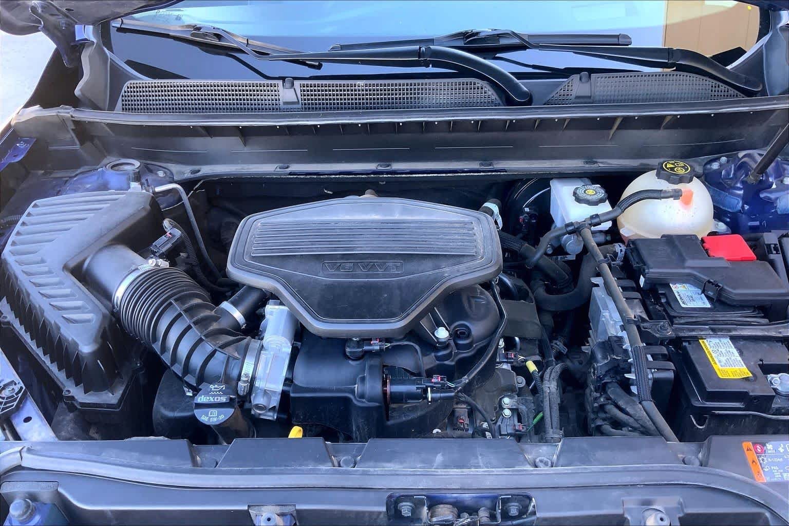 Used 2023 Ultra Blue Metallic GMC Denali image 30