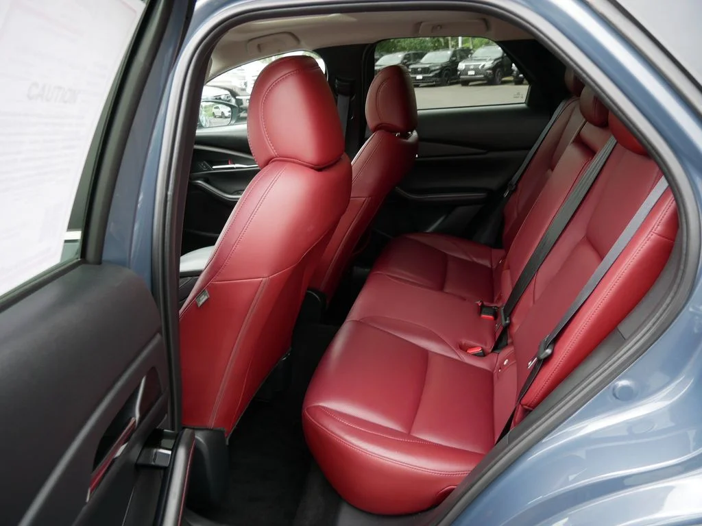 2025 Mazda CX-30 Carbon Edition - Photo 11