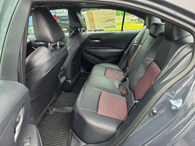 New 2026 Underground with Midnight Black Metallic roof Toyota XSE image 7
