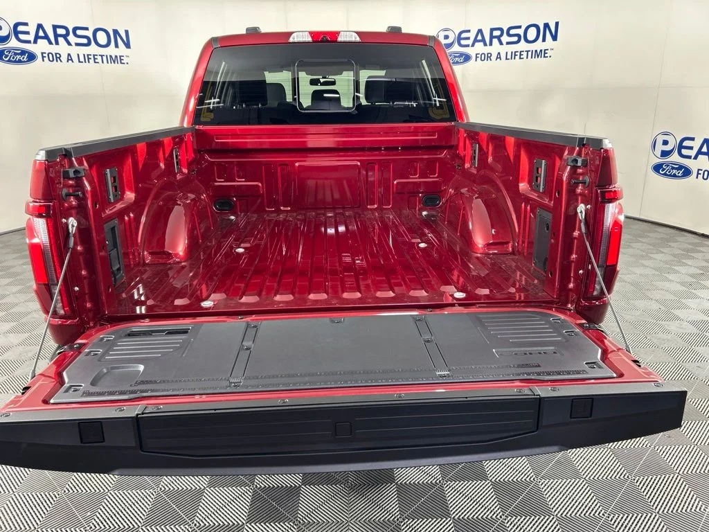 New 2026 Ruby Red Metallic Tinted Clearcoat Ford Platinum image 8