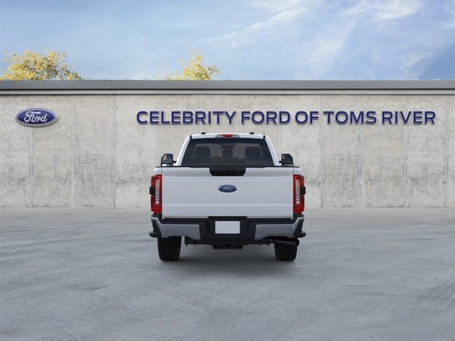 New 2025 Oxford White Ford F-350® XLT image 5
