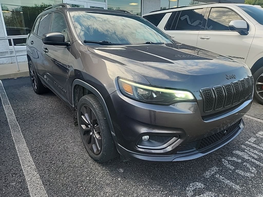 Used 2021 Gray Jeep Latitude Lux image 14