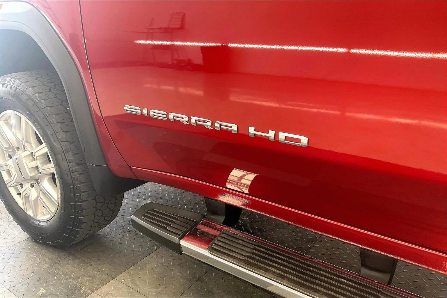 Used 2024 Volcanic Red Tintcoat GMC SLT image 31
