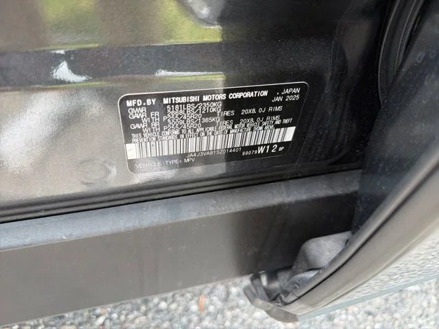 2025 Mitsubishi Outlander SE - Photo 10