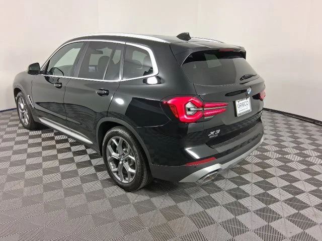 Used 2023 Black BMW xDrive30i image 5