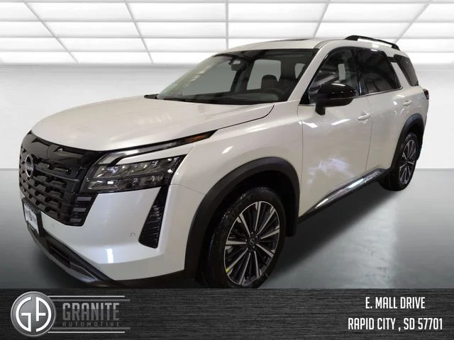 2026 Nissan Pathfinder Platinum 4WD's photo