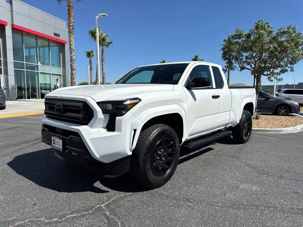 Used 2025 White Toyota SR image 3