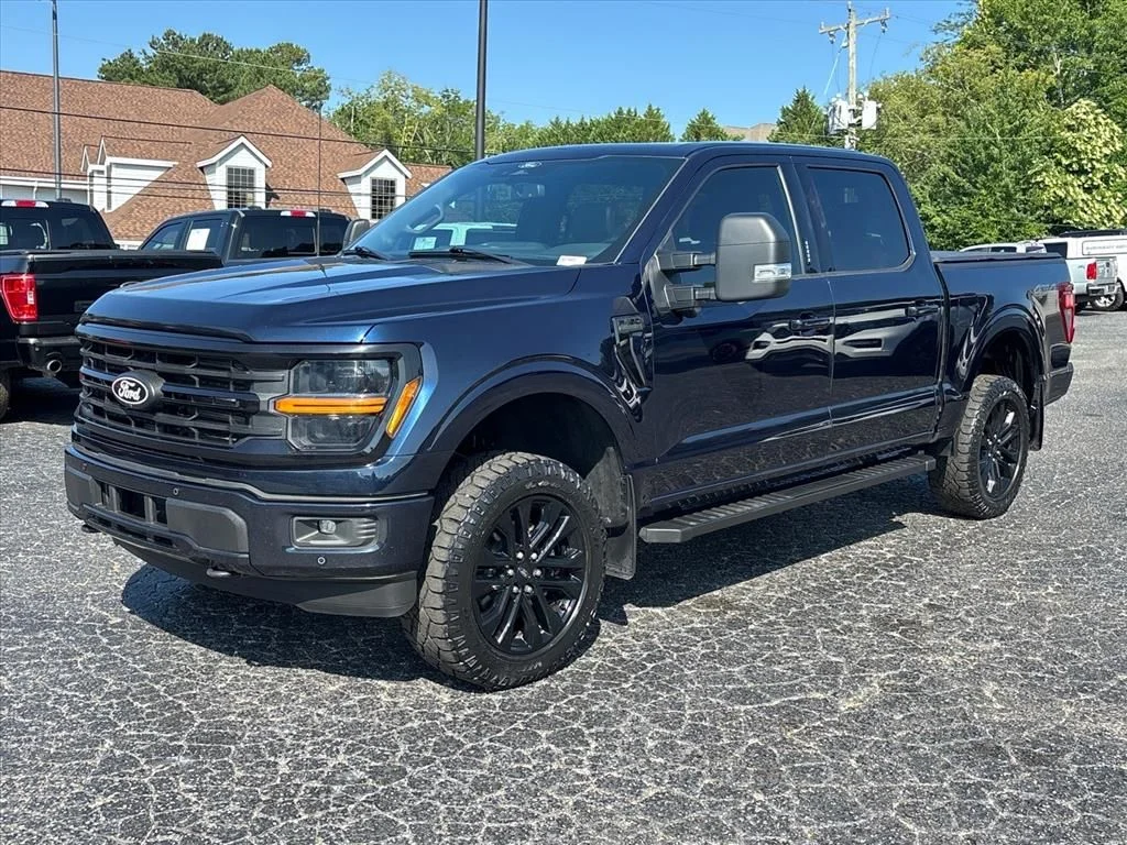 Used 2024 Black Ford XLT image 3