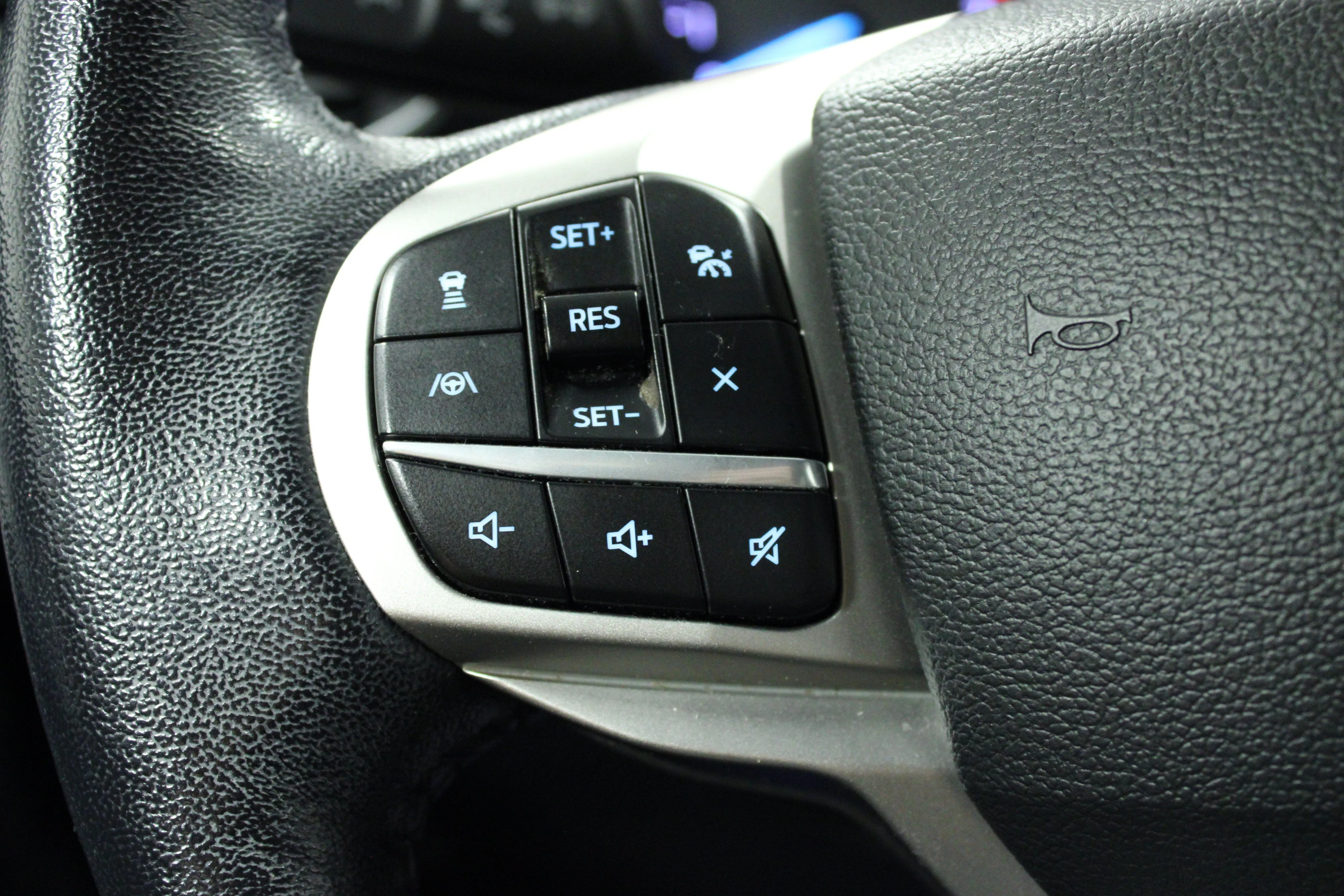 Used 2022 Black Metallic Ford Limited image 21