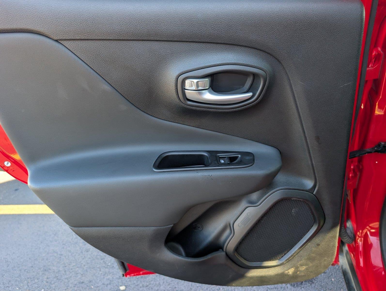 Used 2023 Colorado Red Clearcoat Jeep Latitude image 36