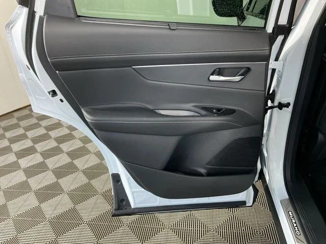 New 2027 White Nissan Platinum image 20