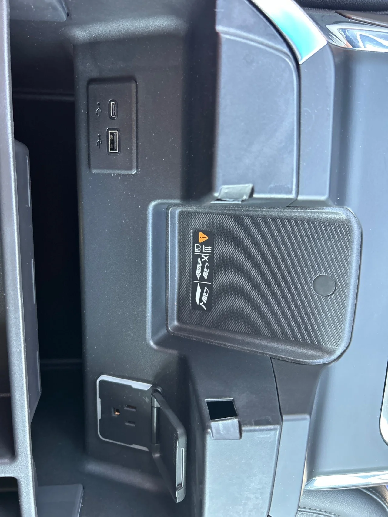 Used 2024 Sterling Metallic GMC SLT image 15