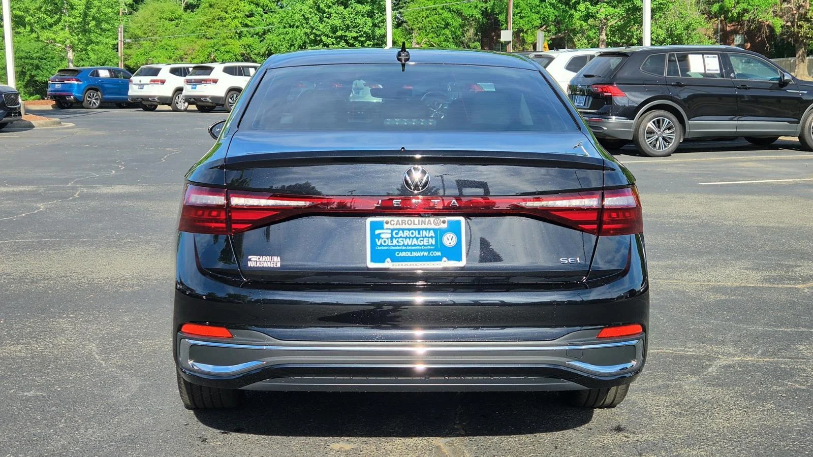 New 2026 Deep Black Pearl Volkswagen SEL image 5