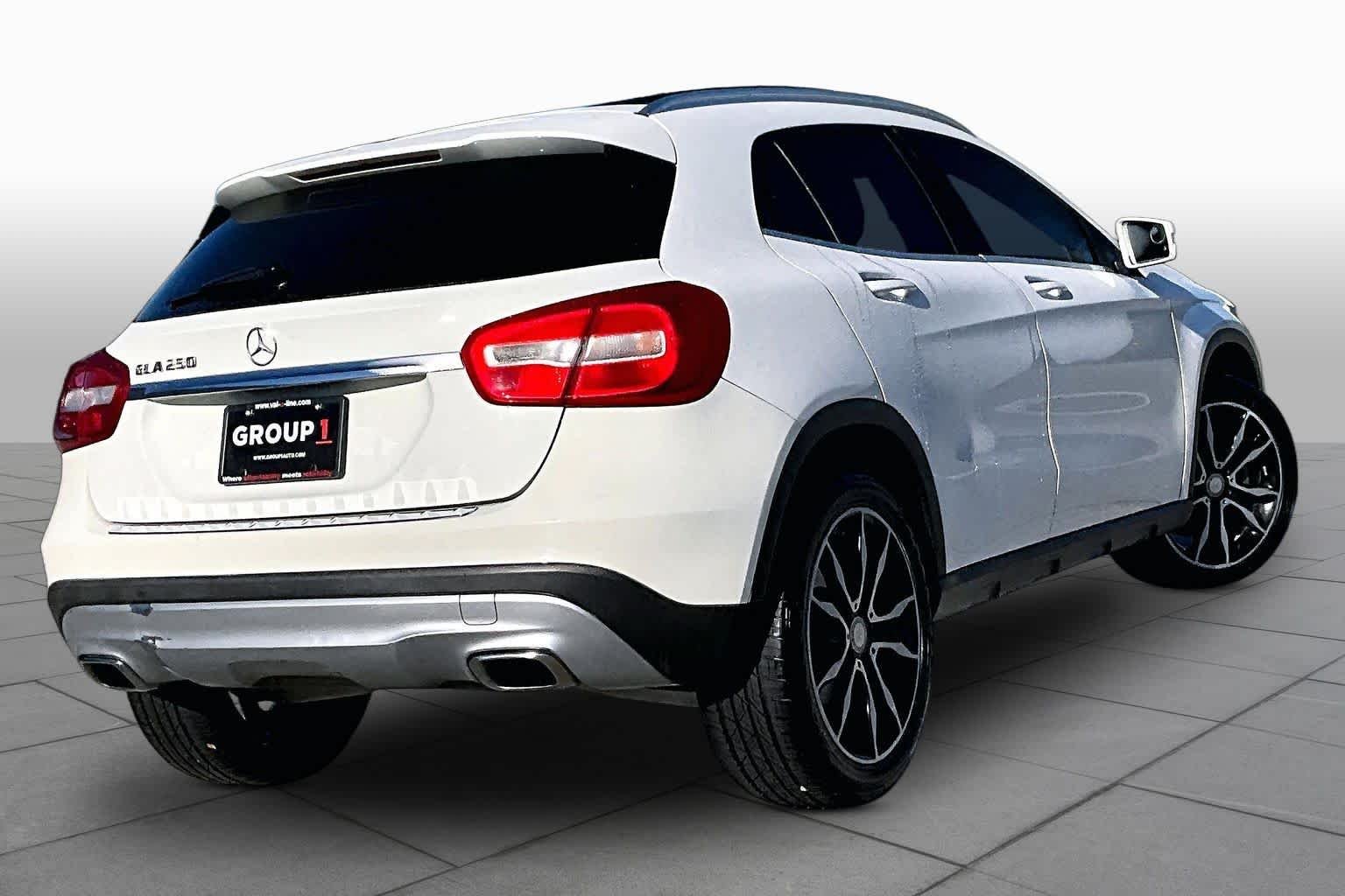 Used 2017 Cirrus White Mercedes-Benz GLA 250 image 13