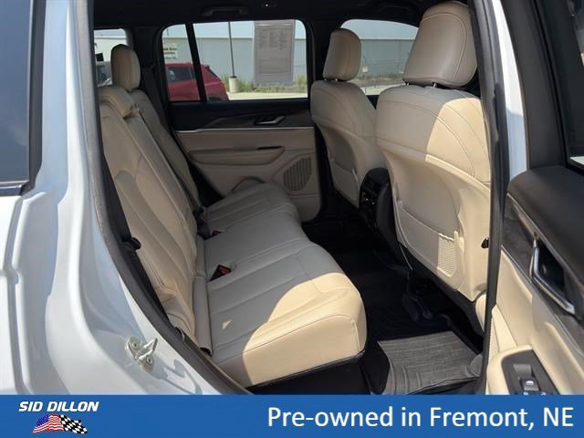 Used 2024 Bright White Clearcoat Jeep Limited image 17