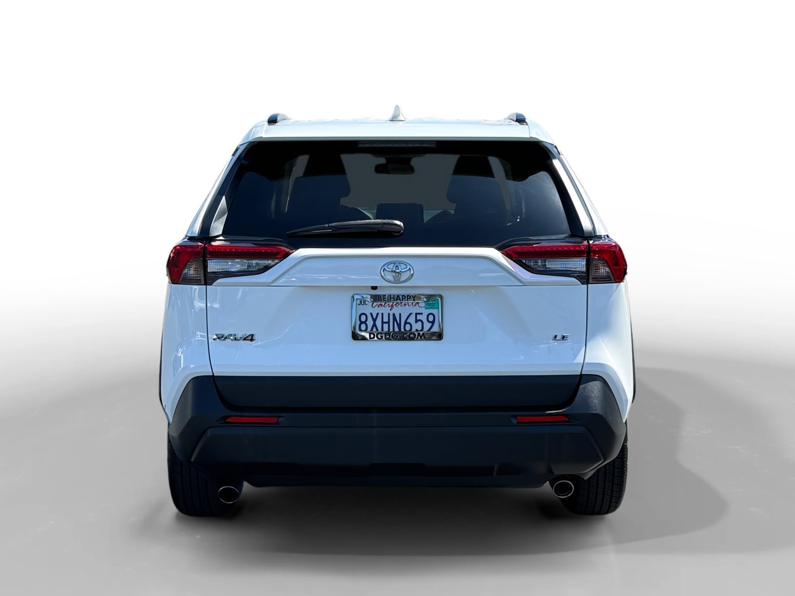 Used 2021 Super White Toyota LE image 4