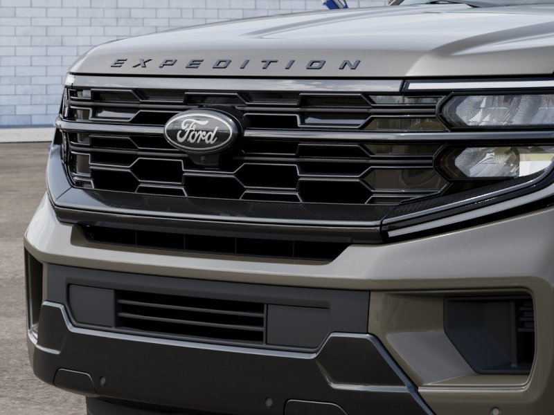 New 2027 Marsh Gray Ford Platinum image 17
