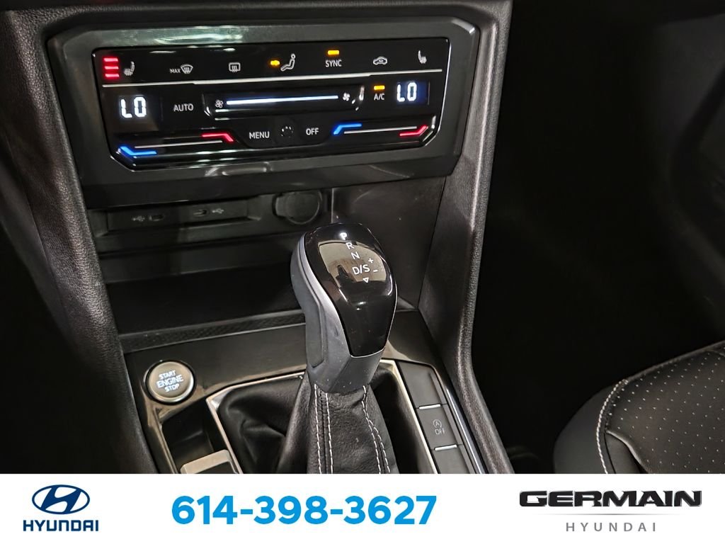 Used 2024  Volkswagen 2.0T SE R-Line Black image 24
