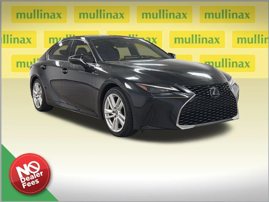 2021 Lexus IS