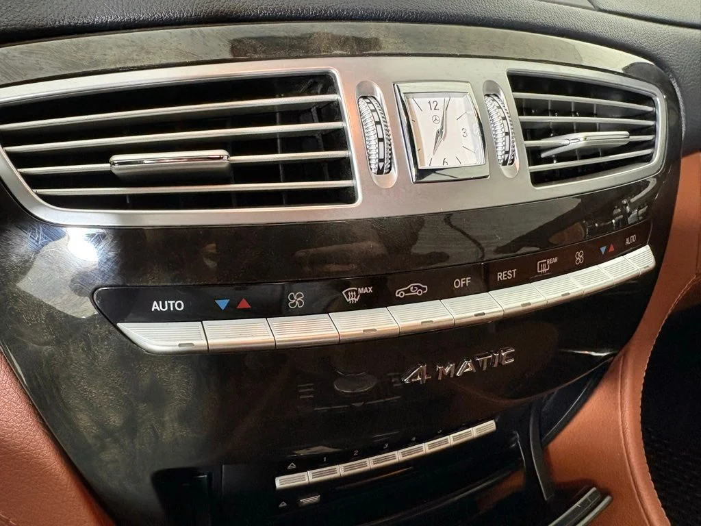 Used 2009 White Mercedes-Benz CL 550 image 24