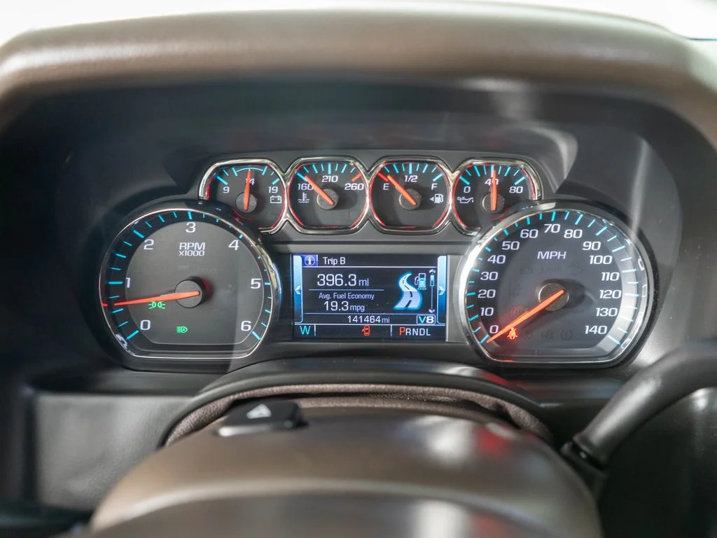 Used 2018 White GMC SLT image 20