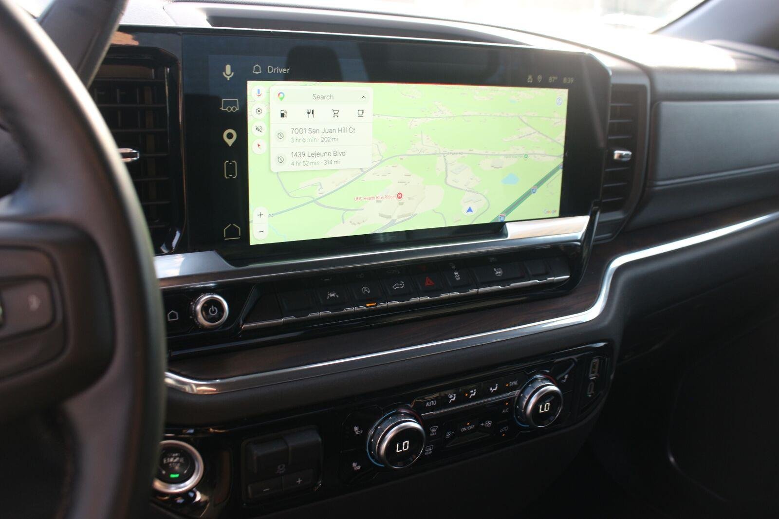 Used 2025 Onyx Black GMC SLT image 23