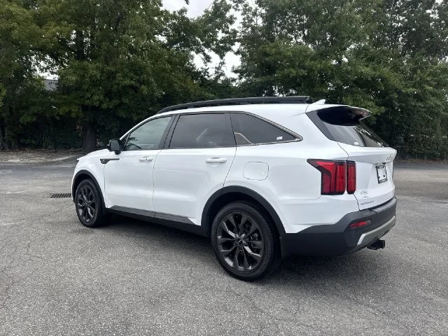 Used 2023 White Kia X-Line SX Prestige image 7
