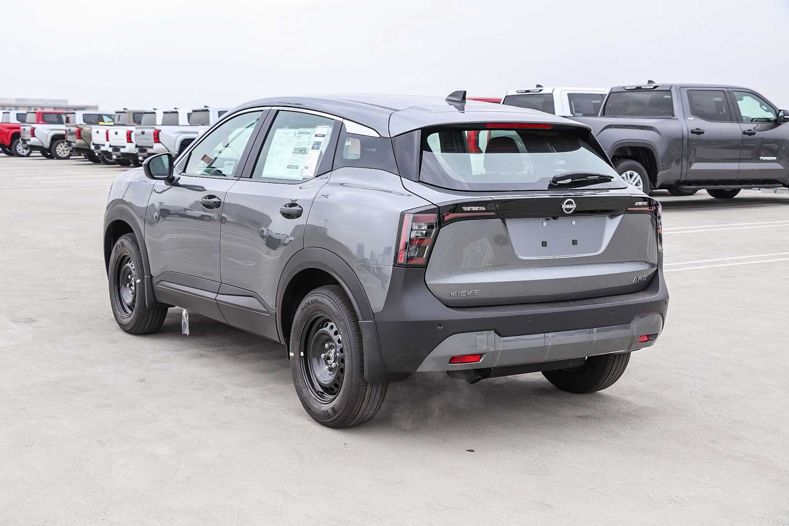 Nuevo 2026 Gun Metallic Nissan S image 8