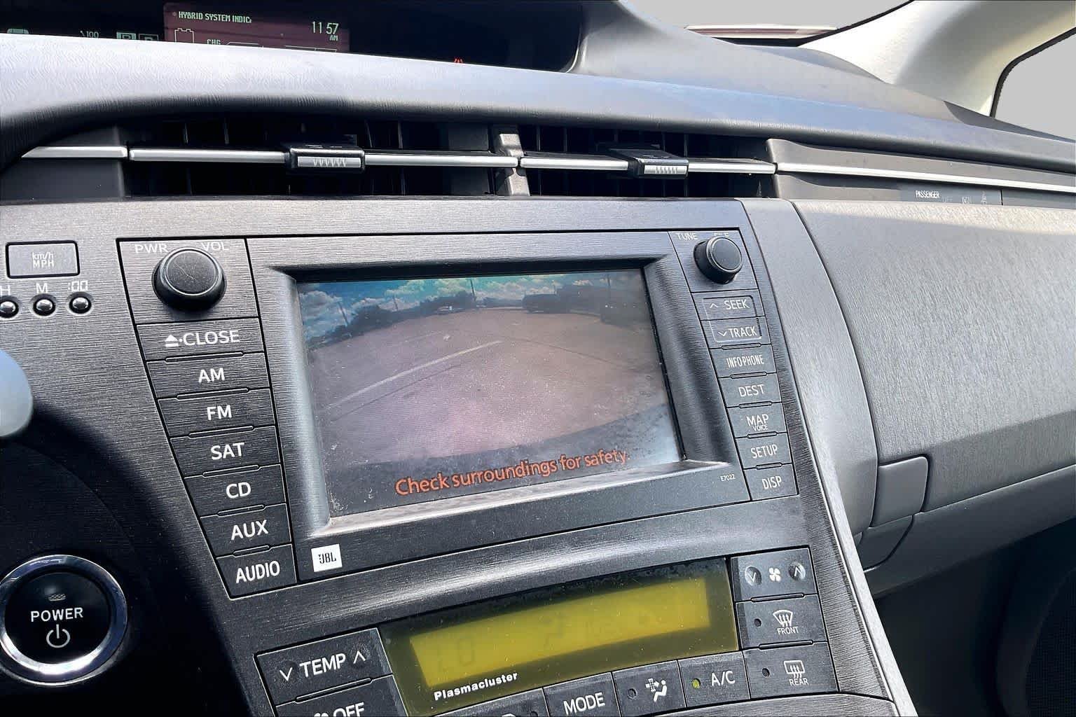 Used 2011 Winter Gray Metallic Toyota I image 27